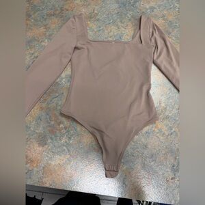ARITZIA BABATON BODYSUIT